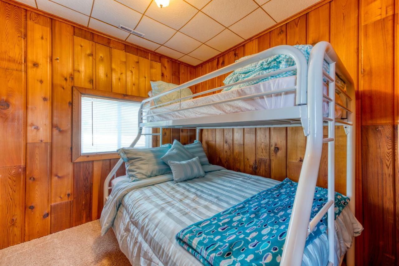 Villa Rockaway Breeze Rockaway Beach Esterno foto